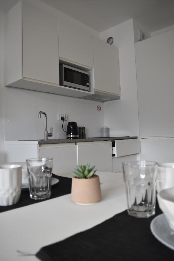 White Apartment Modern Tower Atal Gdynia Extérieur photo