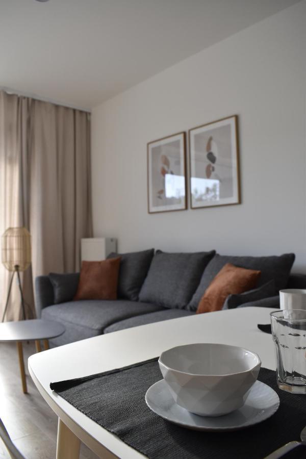 White Apartment Modern Tower Atal Gdynia Extérieur photo