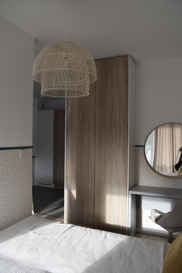 White Apartment Modern Tower Atal Gdynia Extérieur photo