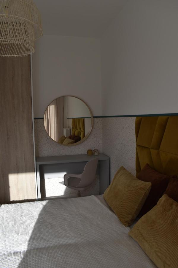 White Apartment Modern Tower Atal Gdynia Extérieur photo