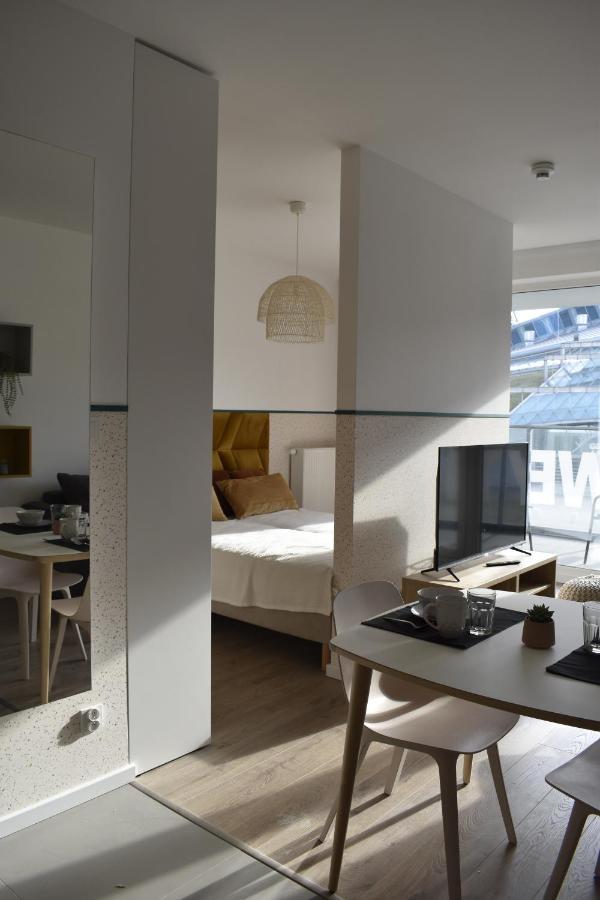 White Apartment Modern Tower Atal Gdynia Extérieur photo
